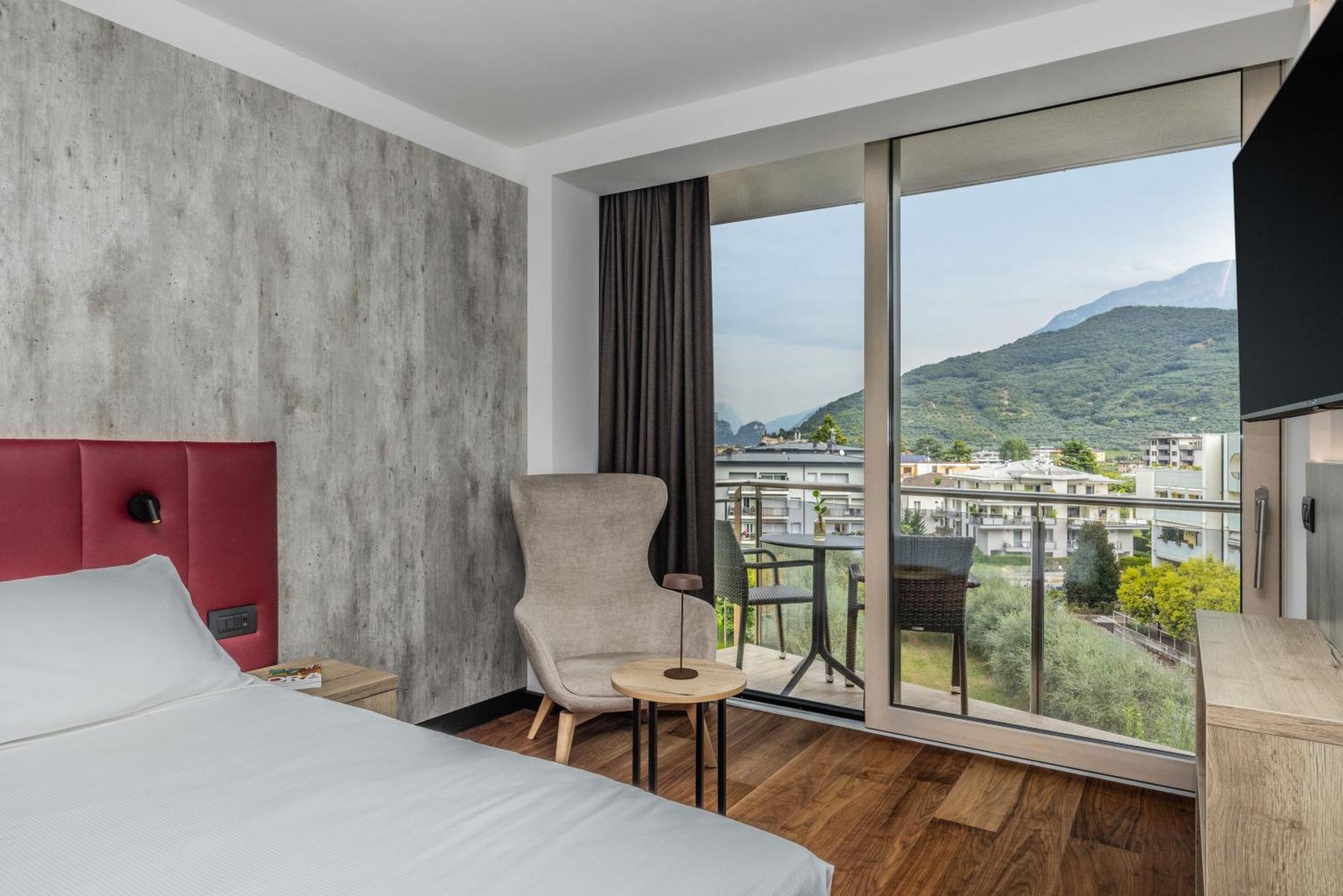 Garda Suite Hotel - Tonelli Hotels Riva del Garda Exterior foto